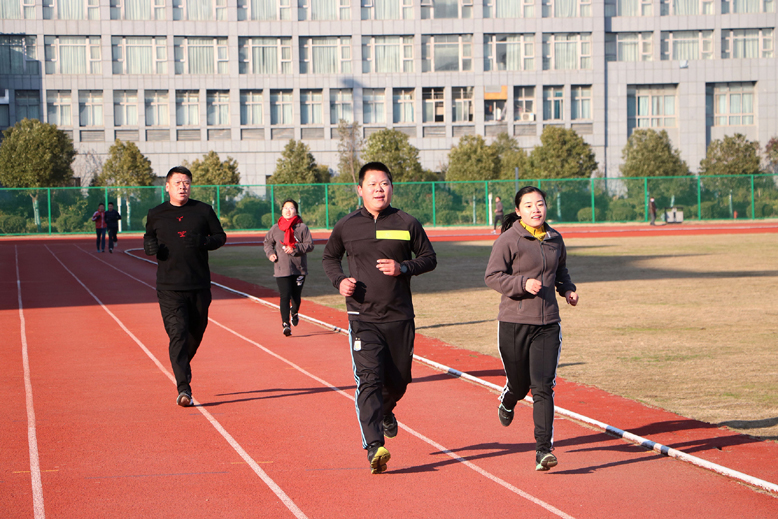 縣供電公司舉行迎新年長跑活動