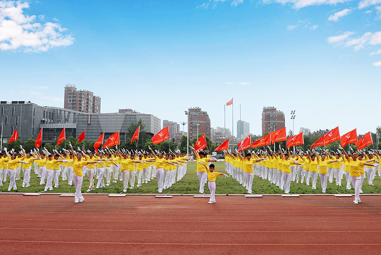 “喜迎二十大永遠(yuǎn)跟黨走奮進(jìn)新征程”全縣廣場(chǎng)舞展演活動(dòng)