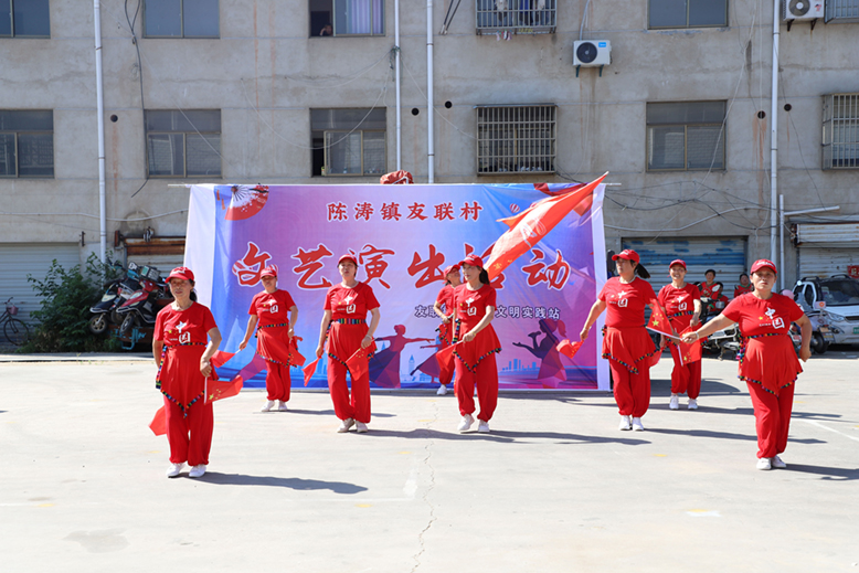 陳濤鎮(zhèn)舉辦廣場舞文藝匯演