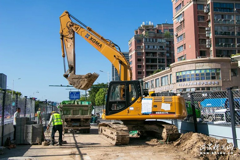 縣城富康路雨污分流改造工程施工現(xiàn)場(chǎng)